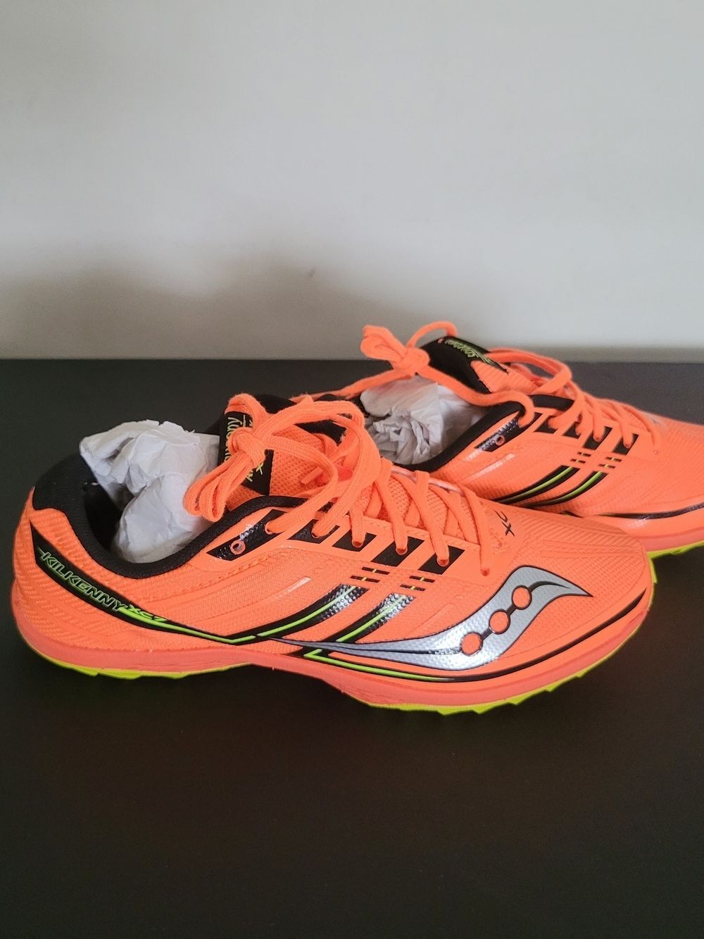 Saucony Neon Orange Running Shoes Size 4.5